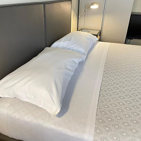 La Galleria Lodge Парма Екстериор снимка