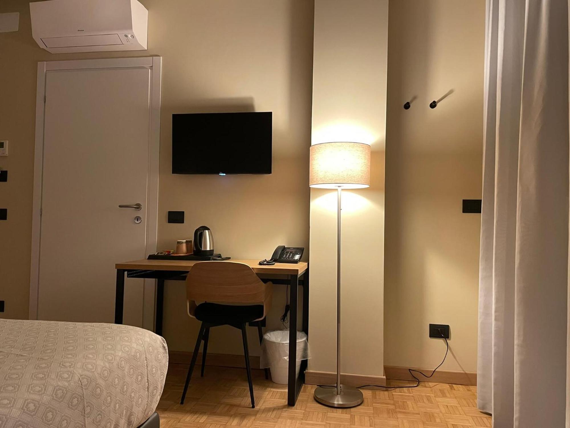 La Galleria Lodge Парма Екстериор снимка