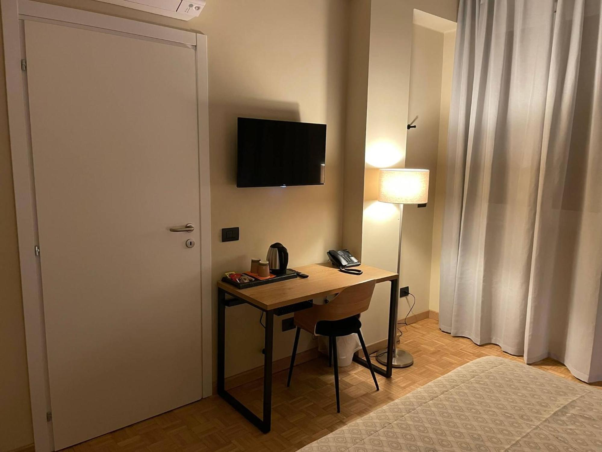 La Galleria Lodge Парма Екстериор снимка
