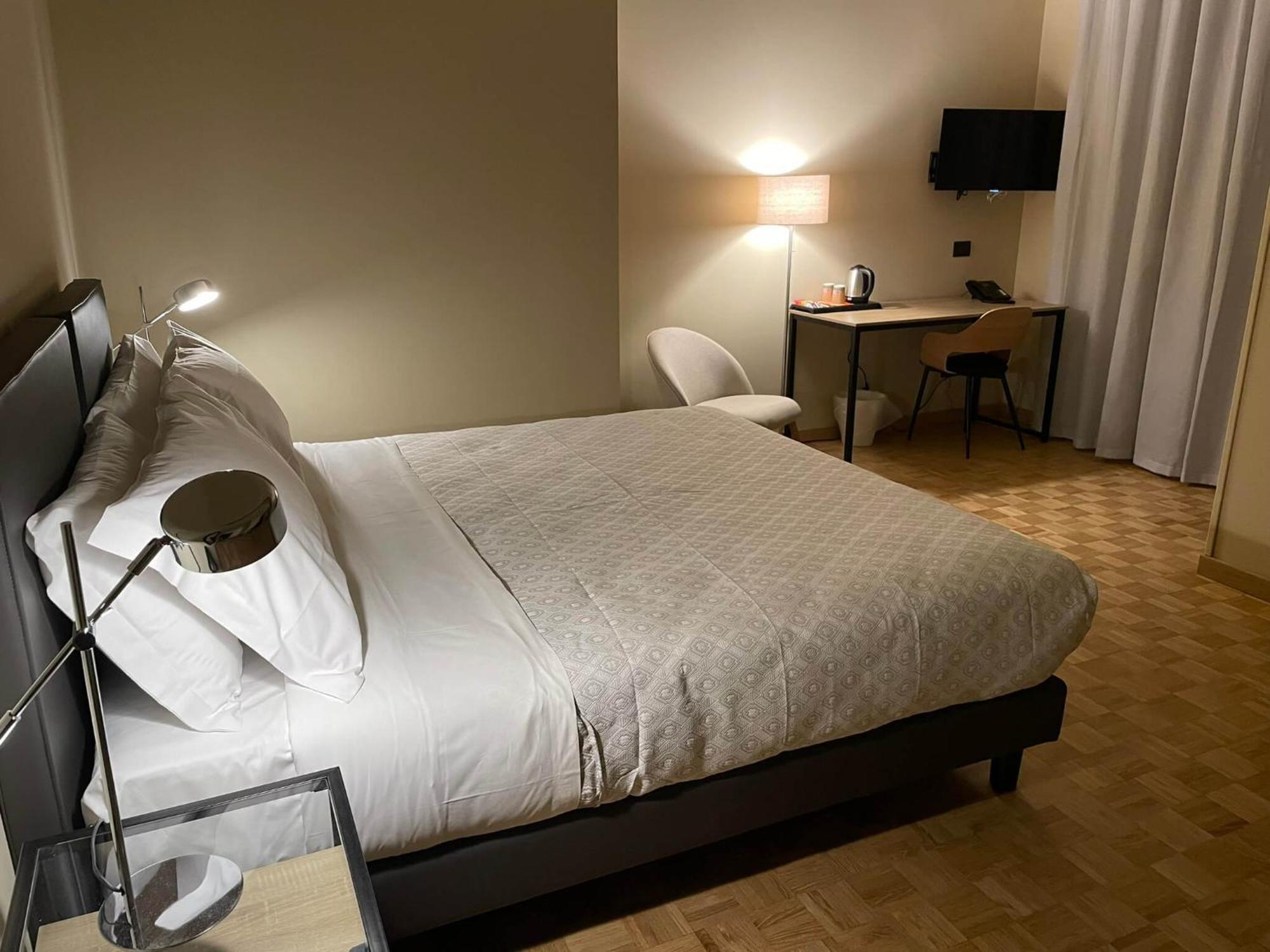 La Galleria Lodge Парма Екстериор снимка
