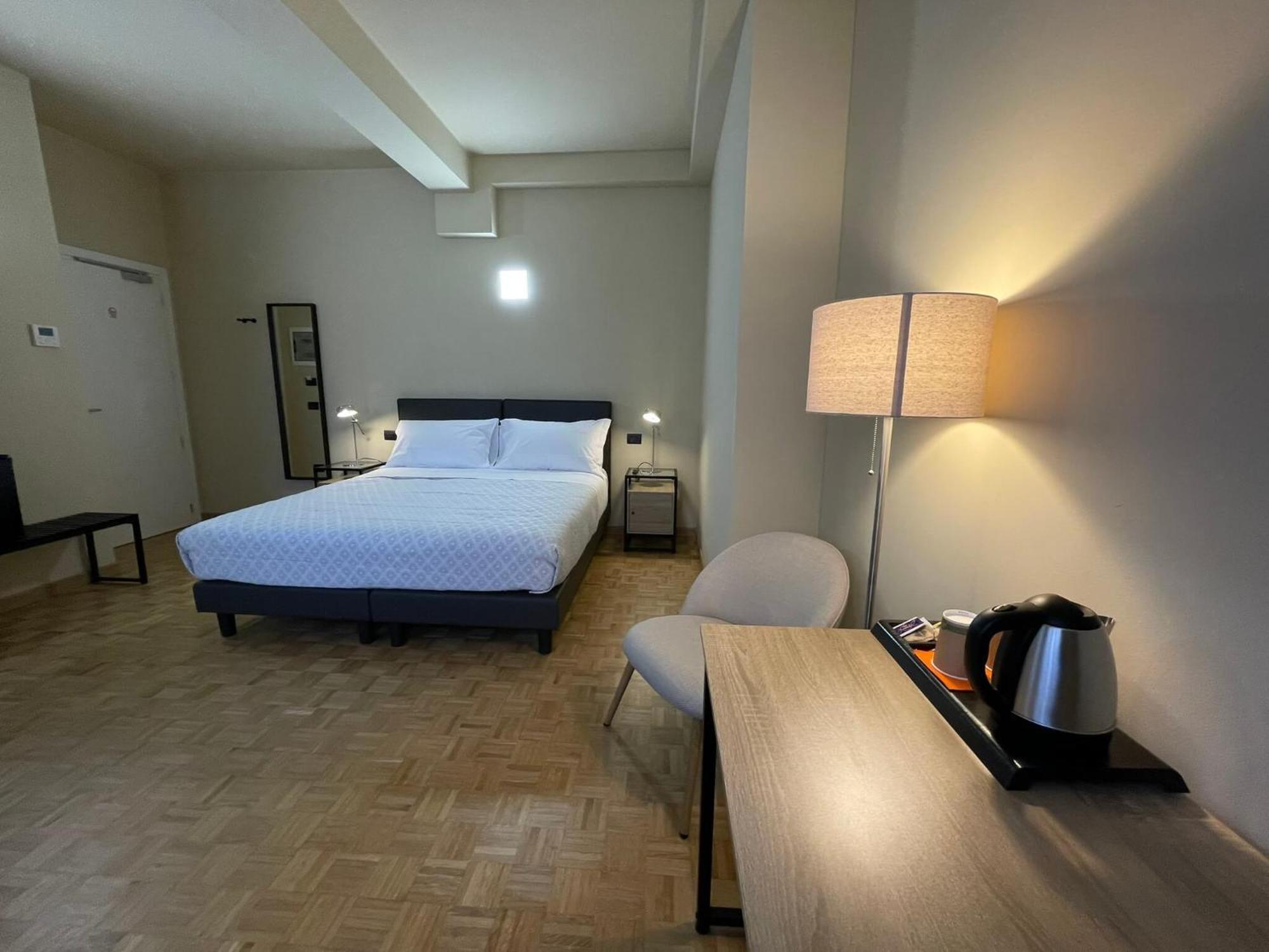La Galleria Lodge Парма Екстериор снимка