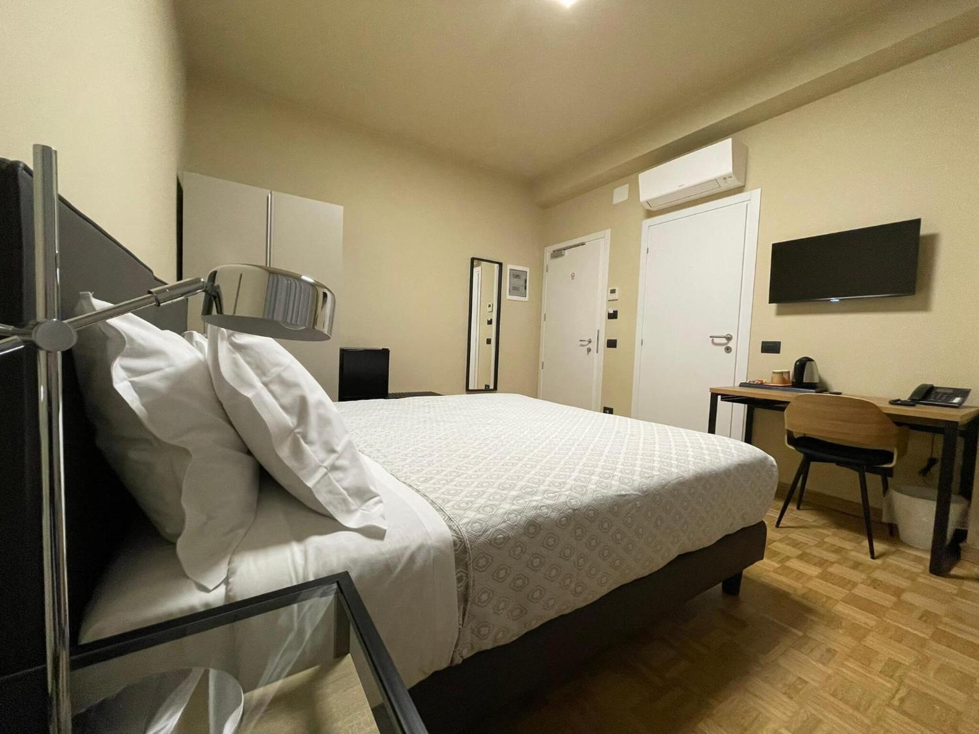 La Galleria Lodge Парма Екстериор снимка